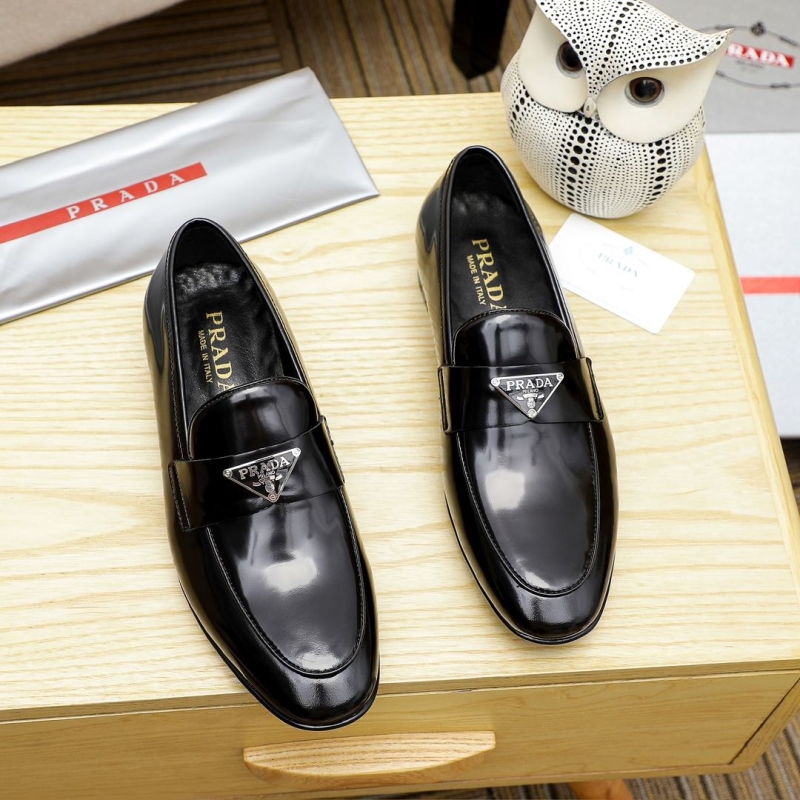 Pra*a leather shoes